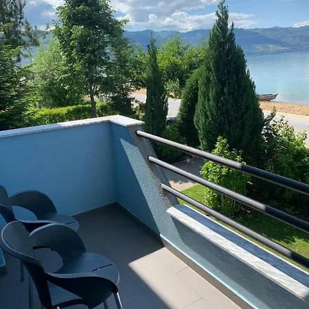 Villa Deni