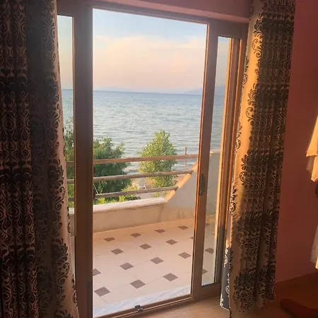 Villa Deni